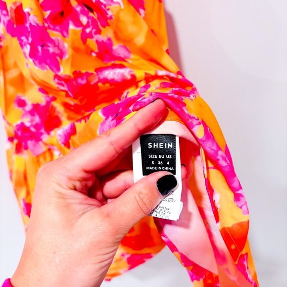 SHEIN Orange and pink floral dress with open back - Picture 5 of 7